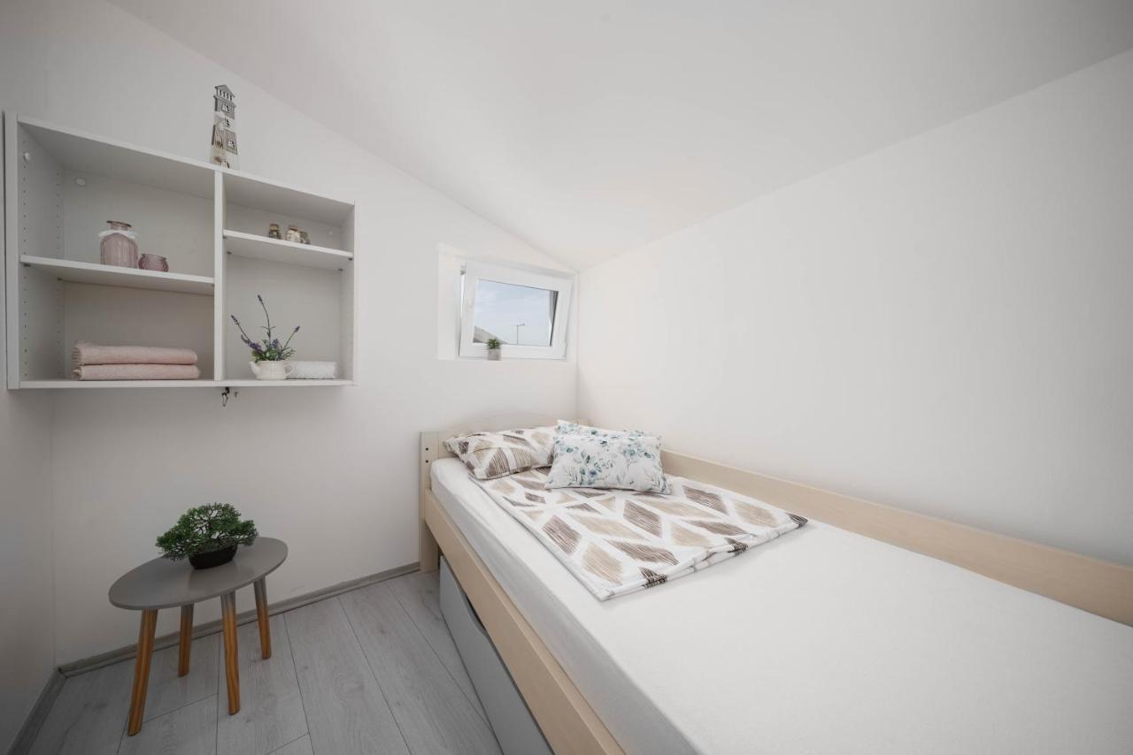 Vila Ms2 Apartment Tribunj  Luaran gambar